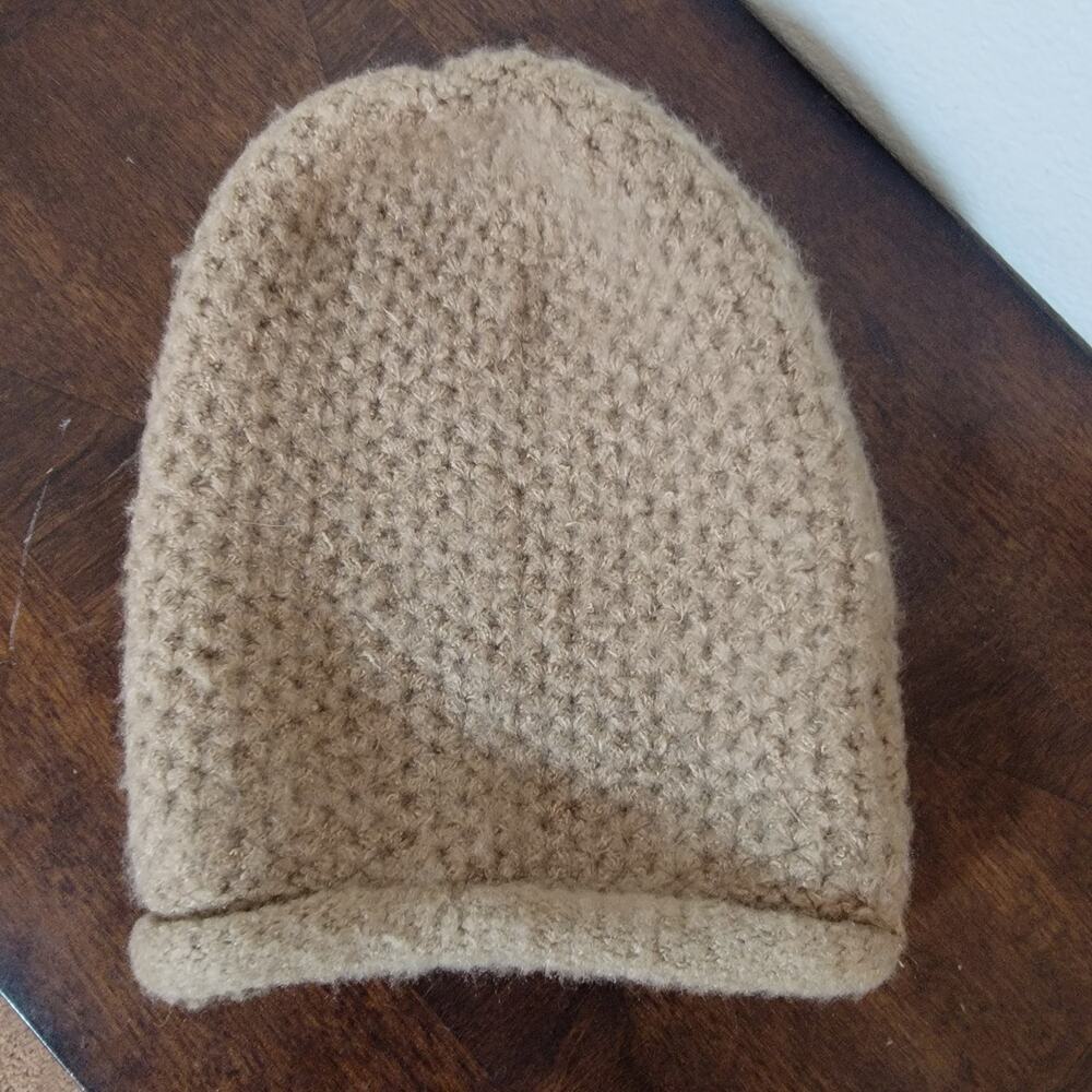 Free People Beanie Knit Cap Brown Tan One‎ Size Winter Ski Snow Fall Cozy Lounge